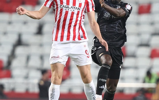 Beşiktaş, Bitexen Antalyaspor maçında kadroda değişiklik yaptı