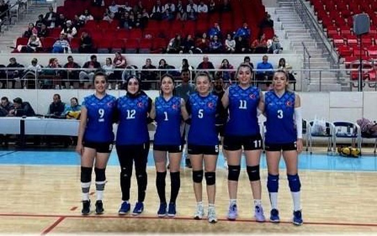 Van İl Milli Eğitim Müdürlüğü Kadın Voleybol Takımı Türkiye Dördüncüsü Oldu