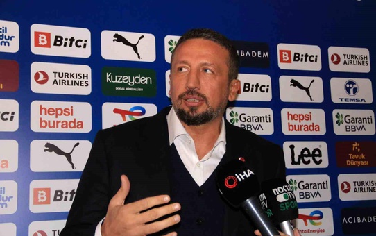 Türkiye Basketbol Federasyonu Başkanı Hidayet Türkoğlu, A Kadın Milli Takımı'nın Slovakya'yı yendiği maçı kutladı