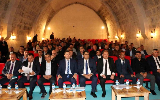 Erzincan'ın Tercan ilçesinde tarım ve hayvancılık sektörü hakkında istişare toplantısı düzenlendi
