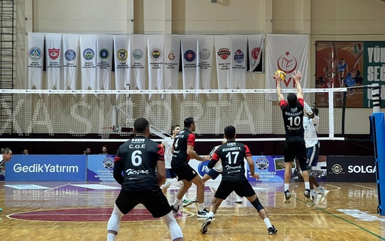 Voleybol: AXA Sigorta Efeler Ligi