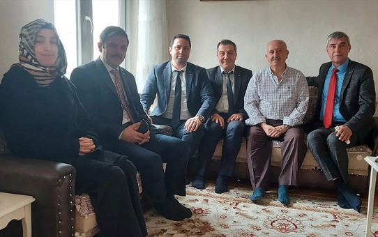 Beypazarı'nda Emekli Öğretmenlere Ziyaret