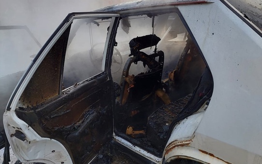 Burdur'da seyir halindeki otomobilde çıkan yangın söndürüldü