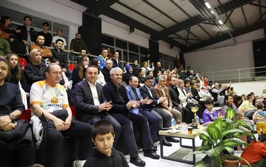 Düzce'de Öğretmenler Günü Voleybol Turnuvası