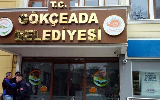 Gökçeada Belediye Başkanı Ünal Çetin, suçlamaları kabul etmediğini belirtti