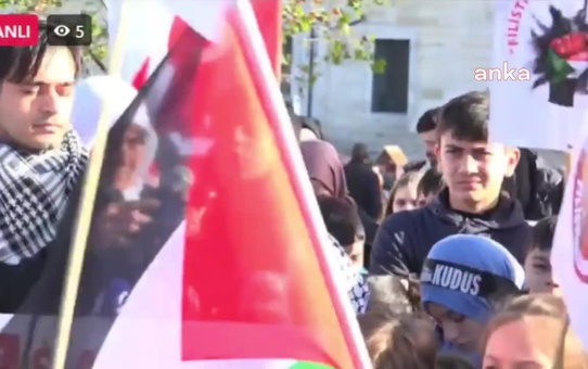 Saadet Partisi İstanbul İl Başkanlığı, Çocuklarla Filistin'e Destek Açıklaması Yaptı, İslam Ülkelerini Ayağa Kalkmaya Çağırdı