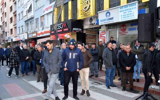CHP Aliağa Belediye Başkan Aday Adayı Barış Eroğlu Miting Gibi Açıklama Yaptı