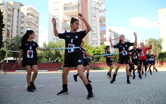 İhlas Haber Ajansı muhabirleri AGC'nin 2022 Yılın Gazetecileri Ödül Töreni'nde ödüllerini aldı
