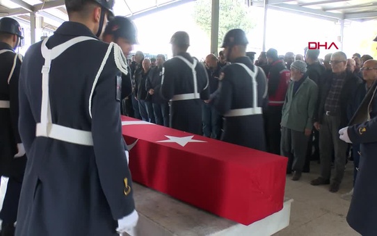 SİLAH KAZASINDA ŞEHİT OLAN UZMAN ÇAVUŞ TOPRAĞA VERİLDİ