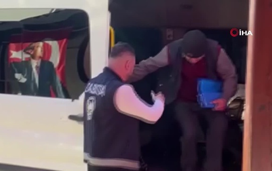 Adana'da Dilenciye 617 Lira Cezası