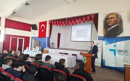 Edirne'de öğrencilere meslek tanıtım günü düzenlendi