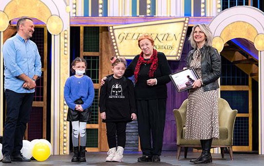 Güldür Güldür Show, Orhan Boran'ı anarak LÖSEV'e bağış yaptı