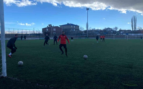 Kars 36 Spor, Trabzon Kireçhane Spor karşılaşmasından puan çıkarmak için hazırlanıyor