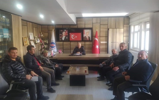 Akkışla Belediye Başkanı Ayhan Arslan, ilçe esnafını ziyaret etti