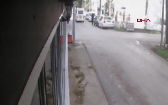 Öğrenci servisi şoförü, çarptığı kadını ikinci kez üzerinden geçti
