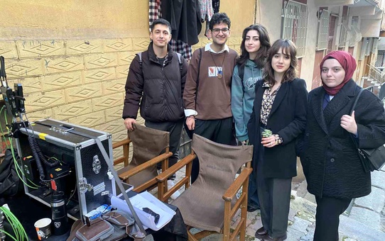 Esenler Sinema Akademisi Öğrencileri 'Gün Çiçeği' Filminin Setinde