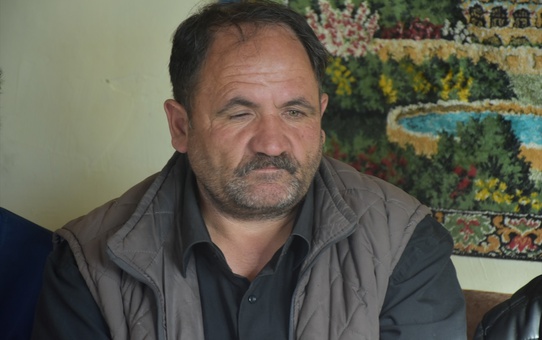 Tek Gözlü Baba, Şizofren Eşi ve Zihinsel Engelli Çocukları İçin Mücadele Ediyor
