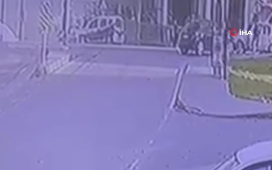 Yaya geçidinden geçen kadına otomobil çarptı: 1 ağır yaralı