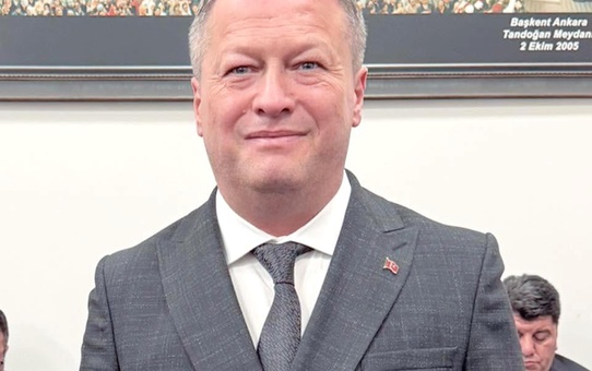 MHP, Buldan Belediye Başkanı Mustafa Fahri Şevik'i yeniden aday göstermedi