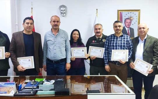 Tarsus Kaymakamlığı, Orman İşletme Müdürlüğü personelini başarı belgesiyle ödüllendirdi
