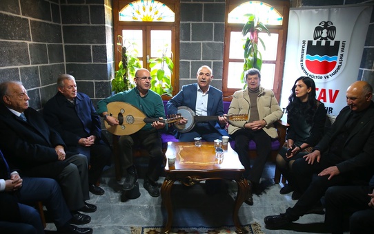 Şark Bülbülü Celal Güzelses, Vefatının 65. Yılında Diyarbakır'da Anıldı