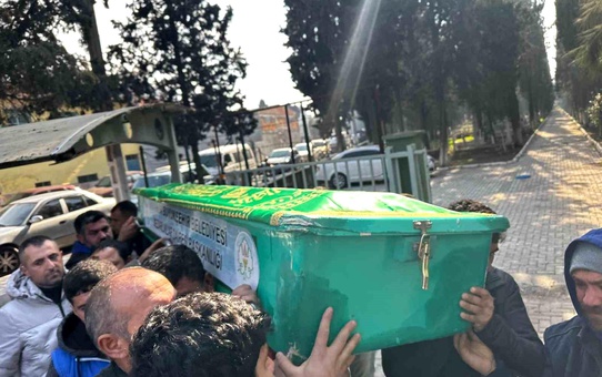 Akhisar'da silahlı kavgada 10 yaşındaki çocuk öldürüldü