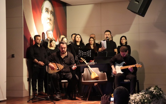 Adana Şehir Eğitim ve Araştırma Hastanesi'nde deprem anma programı düzenlendi
