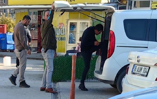 Uyuşturucu bağımlısı eczaneden tehditle ilaç almaya çalıştı