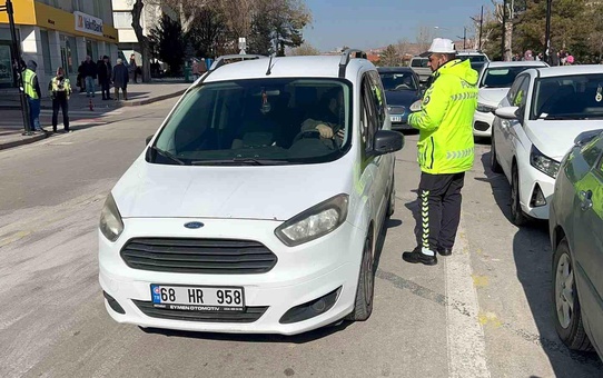 Aksaray'da 12 Saatlik Sabit Uygulamada 1.200 Araç Denetlendi