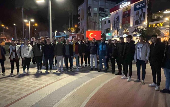 Nazilli Ülkü Ocakları, askere giden Bilal Kartal'a uğurlama töreni düzenledi
