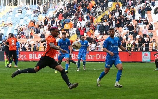 Adanaspor, Tuzlaspor'u 2-1 Yendi