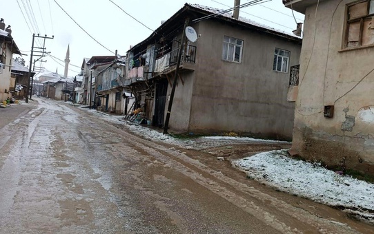 Isparta'da yaşlı adam evinin penceresinden düşerek hayatını kaybetti