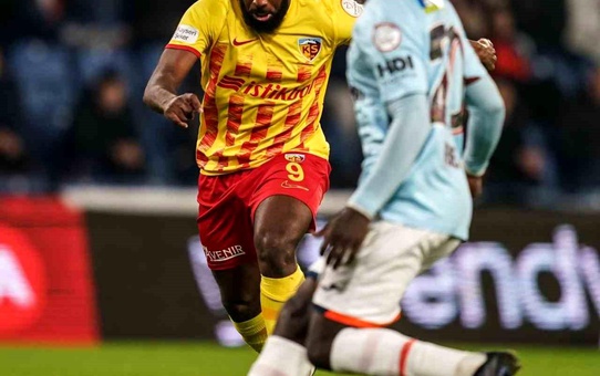 Kayserispor'un Süper Lig tarihindeki bin 100.'üncü golü Duckens Nazon'dan geldi