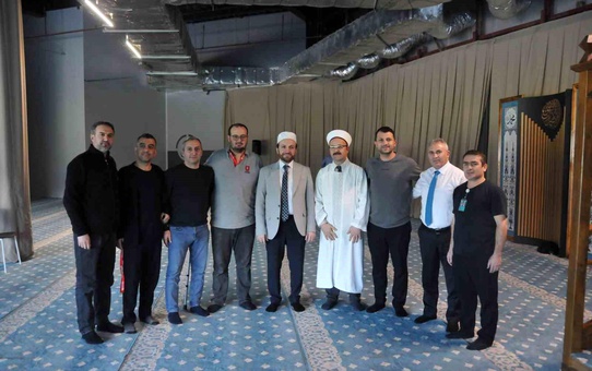 İstanbul Havalimanı'nda İşitme Engellilere İşaret Diliyle Cuma Hutbesi