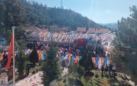 Çorum Uğurludağ'da AK Parti Seçim Bürosu Açıldı