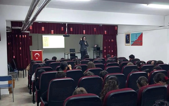 Murat Atılgan Ortaokulu, eski günlerine dönüyor