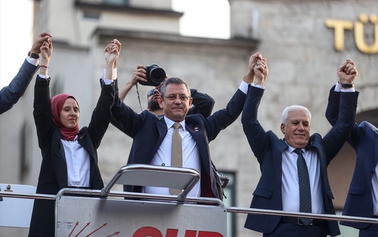 CHP Genel Başkanı Özgür Özel, Bursa'da adayını tanıttı