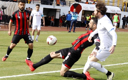68 Aksaray Belediyespor, evinde 24 Erzincanspor'a 1-0 mağlup oldu