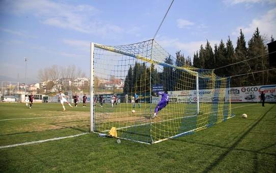 Belediye Derincespor, Isparta 32 Spor'u 3-0 mağlup etti
