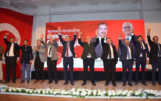 Manisa Büyükşehir Belediye Başkanı Cengiz Ergün, Demirci ilçesinde ziyaretler gerçekleştirdi