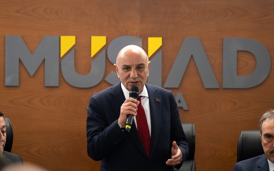 Turgut Altınok, MÜSİAD'ı ziyaret etti ve metro projelerini anlattı