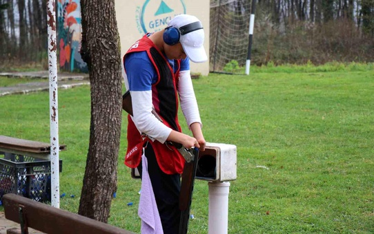 Sakarya'da Bedensel Engelliler Plak Atışlarında Milli Takıma Kazandırılan Sporcular Dünya Şampiyonalarında Derece Elde Etmek İstiyor