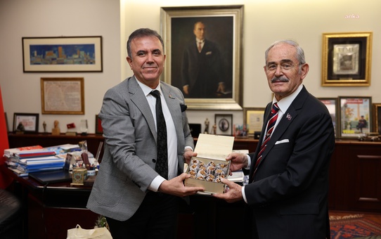 Adana, Kozan ve Ceyhan Ticaret Odası Başkanları Eskişehir Büyükşehir Belediye Başkanı Yılmaz Büyükerşen'i ziyaret etti