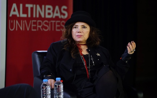 Altınbaş Üniversitesi'nde Kadın Emeği Sergisi ve Söyleşi Gerçekleştirildi