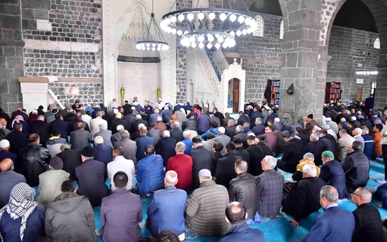 Diyarbakır Büyükşehir Belediyesi, Çanakkale Şehitleri için Mevlid-i Şerif programı düzenledi