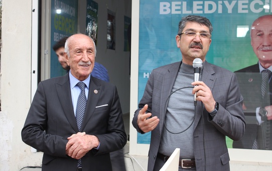 Batman'ın Balpınar beldesinde AK Parti seçim lokalinin açılışı yapıldı