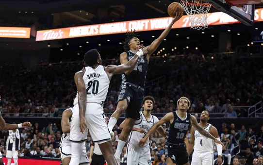 NBA'de San Antonio Spurs, Brooklyn Nets'i mağlup etti