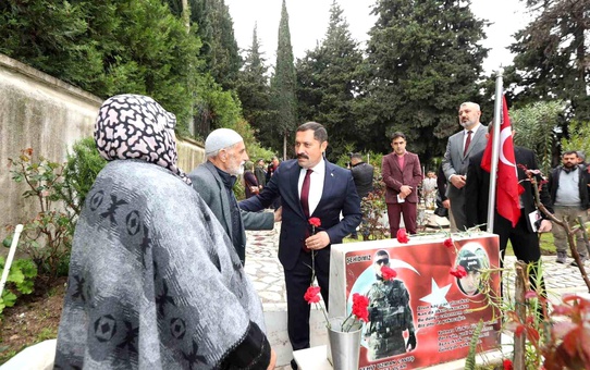Hatay'da 18 Mart Şehitleri Anma Günü'nde hüzün hakim oldu