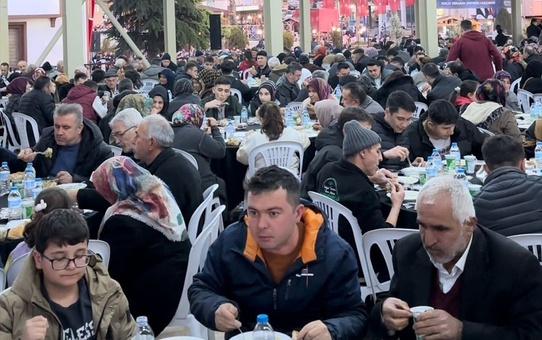 Bursa Harmancık'ta Geleneksel İftar Yemeği Düzenlendi