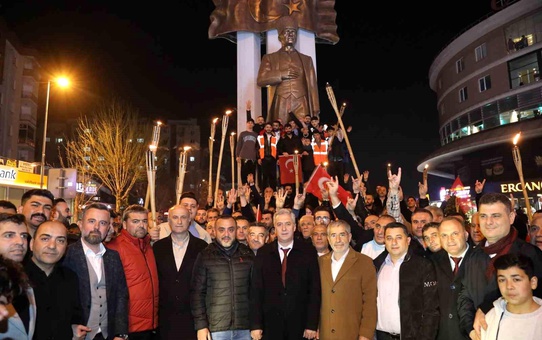 Büyükçekmece'de vatandaşlar, Çanakkale Şehitleri için yürüdü